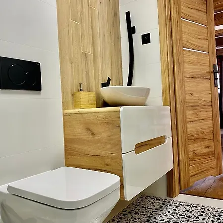Goralski Na Ubocy Z Jacuzzi Chalet *