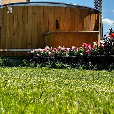 Goralski Na Ubocy Z Jacuzzi Chalet *